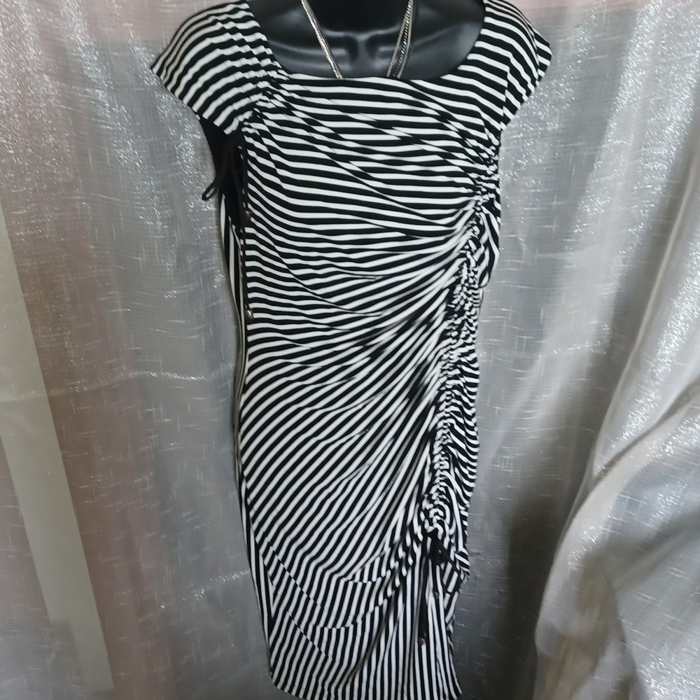 COCONINNO | Black and White Striped Dress, gathered slim look, L, stretch